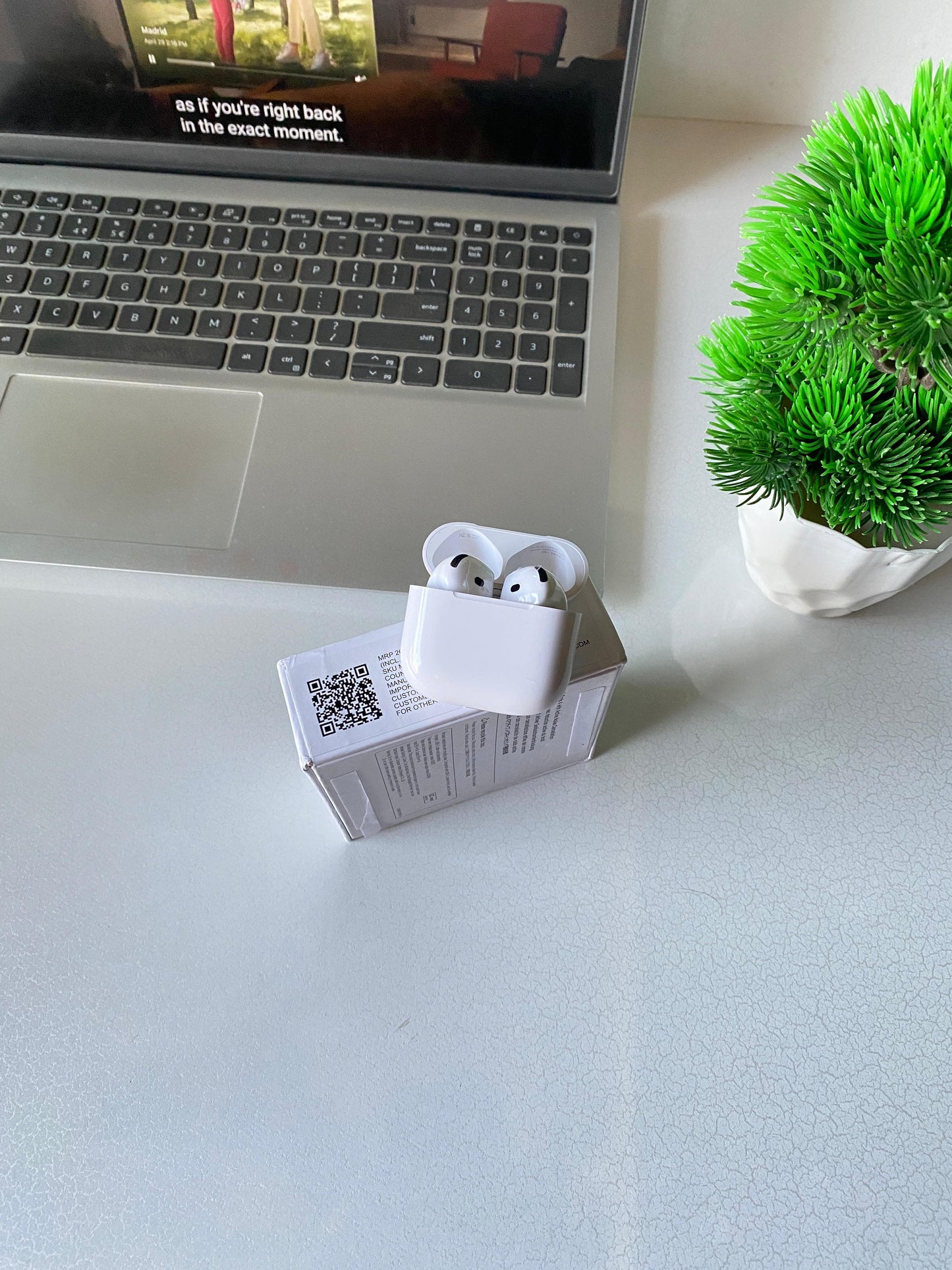 Airpods4